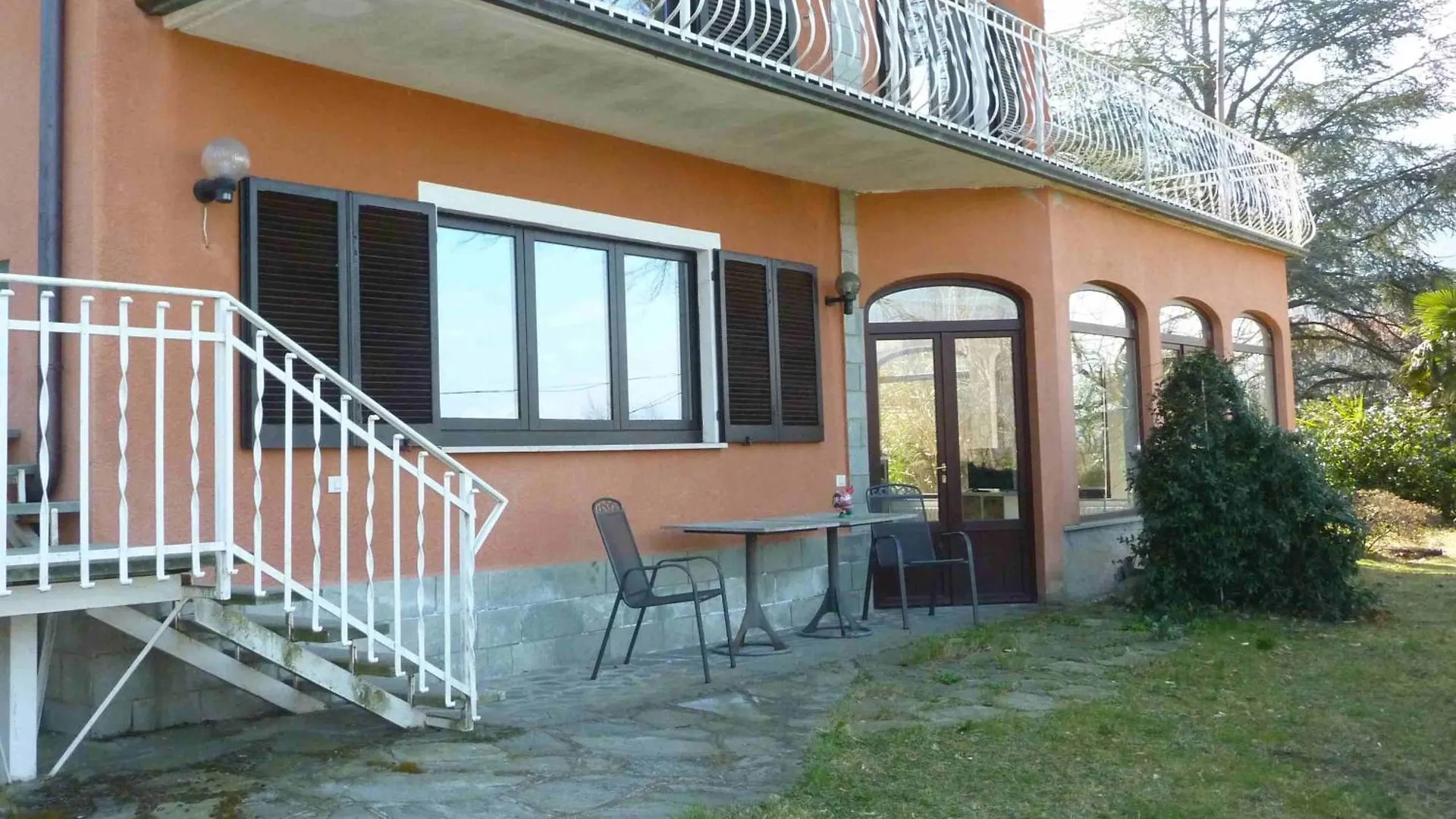 Apartment Casa Paradiso Porto Valtravaglia
